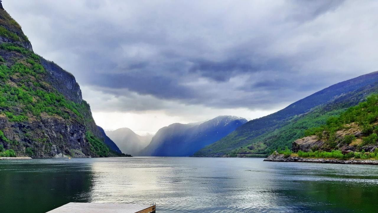aurlandsfjord.jpg