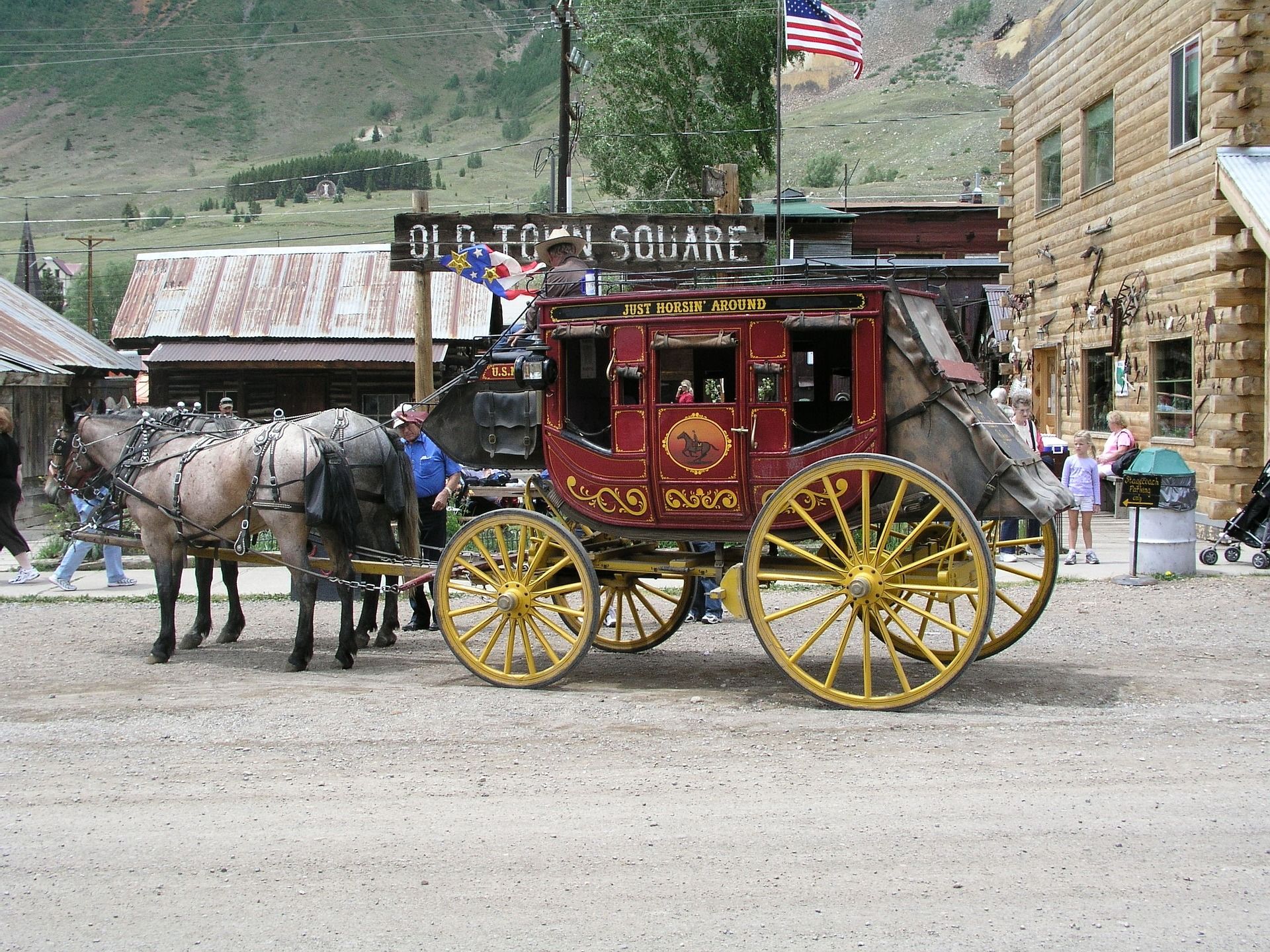 motorradtour-usa-pferdekutsche.jpg