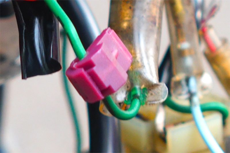 Kabelklemme am Ground